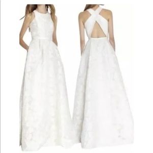 Monique Lhuillier white floral wedding dress cross back with pockets 2